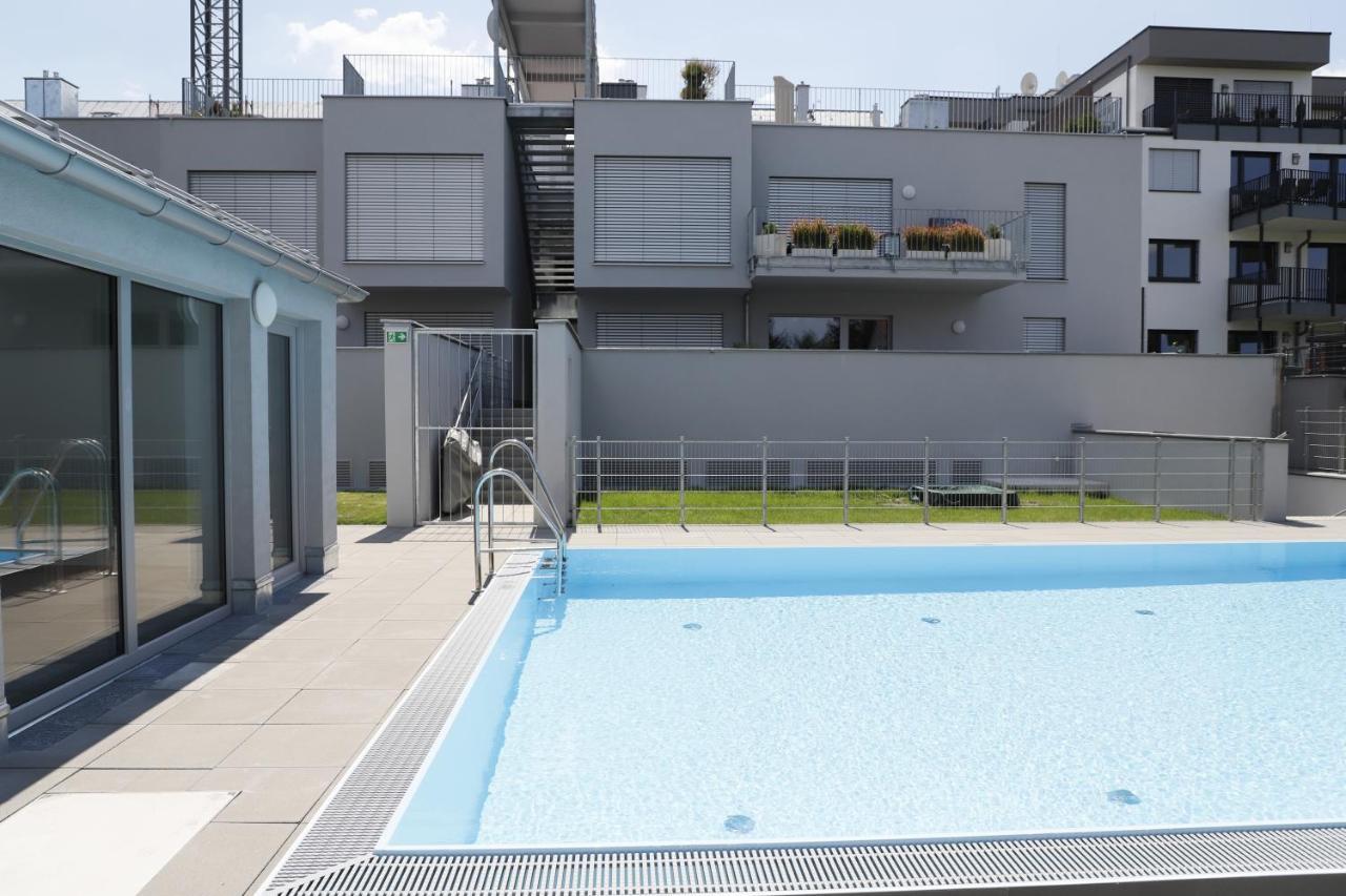Yellow Flower Apartment With Pool - 5 Min To Lake Vienna Exterior photo